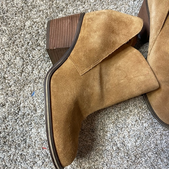 Jessica Simpson ankle suede heeled booties, size 10 - Picture 4 of 8